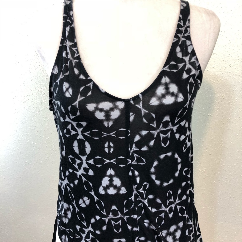Silence & Noise Black Asymmetrical Tank - Picture 2 of 7